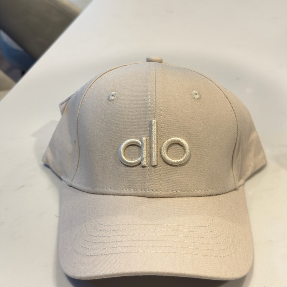 ALO Yoga Cream Baseball Cap
